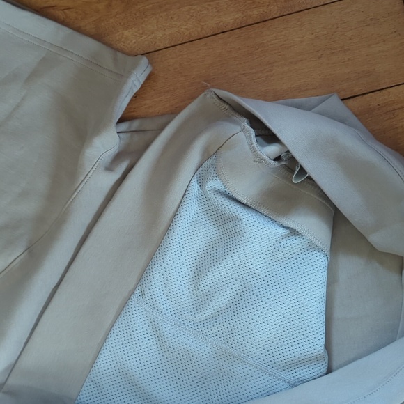 Old Navy Active - Light Beige T-Shirt Sweater M - Picture 5 of 6